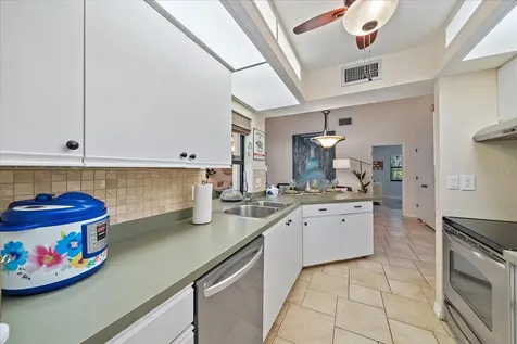 3246 Maiden Lane Sarasota FL 34231
