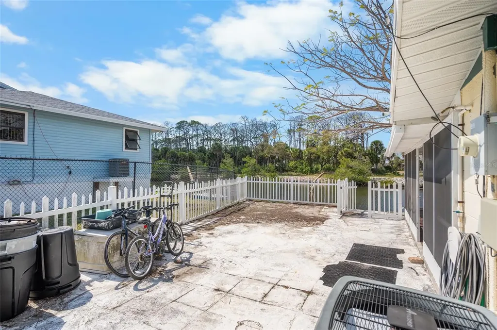 1030 Drury Lane Englewood FL 34224