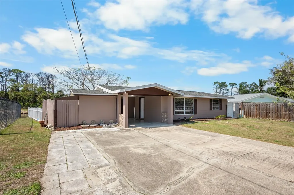 1030 Drury Lane Englewood FL 34224