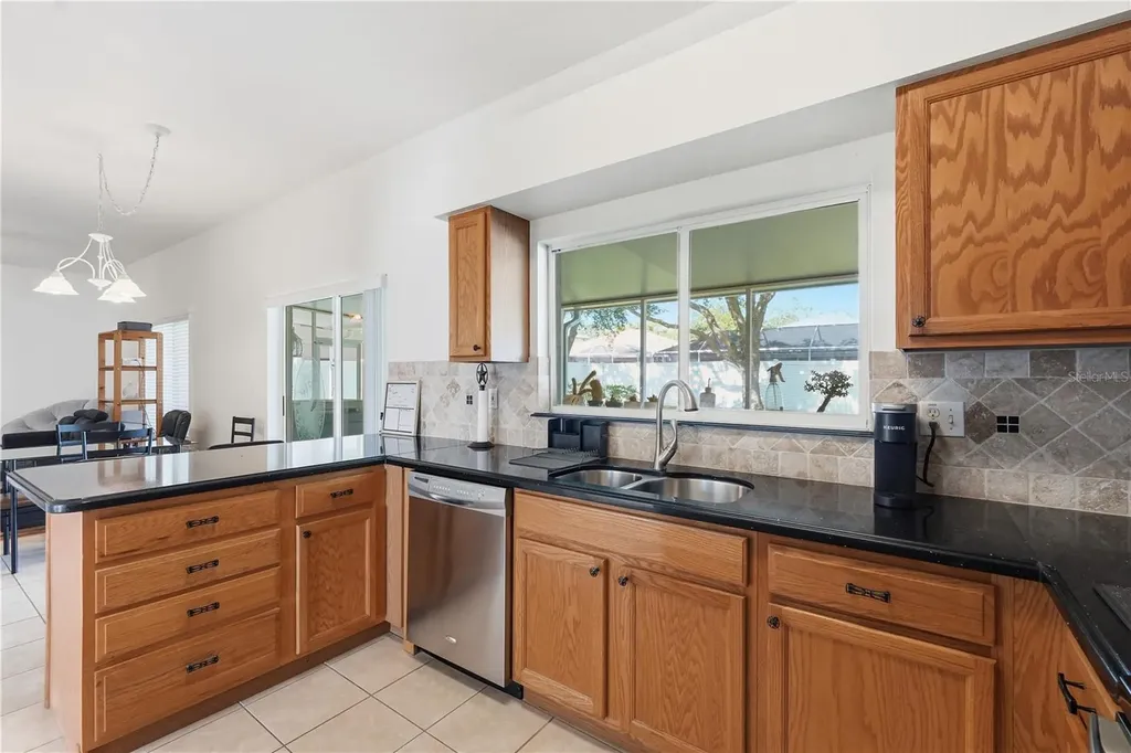 1734 Mapleleaf Boulevard Oldsmar FL 34677