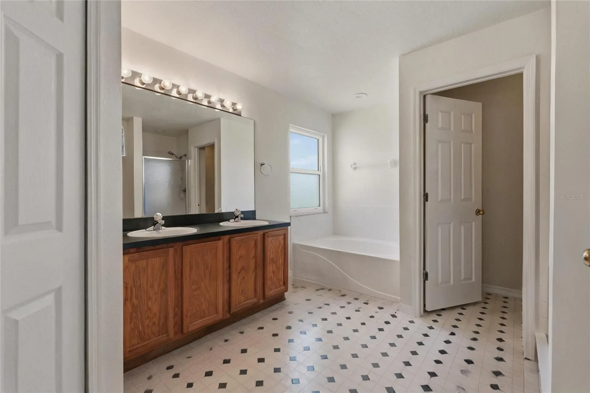 1734 Mapleleaf Boulevard Oldsmar FL 34677