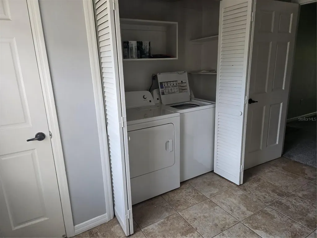 10342 Carrollwood Lane Tampa FL 33618
