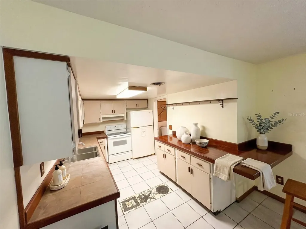 1799 Lake Circle Fort Pierce FL 34945