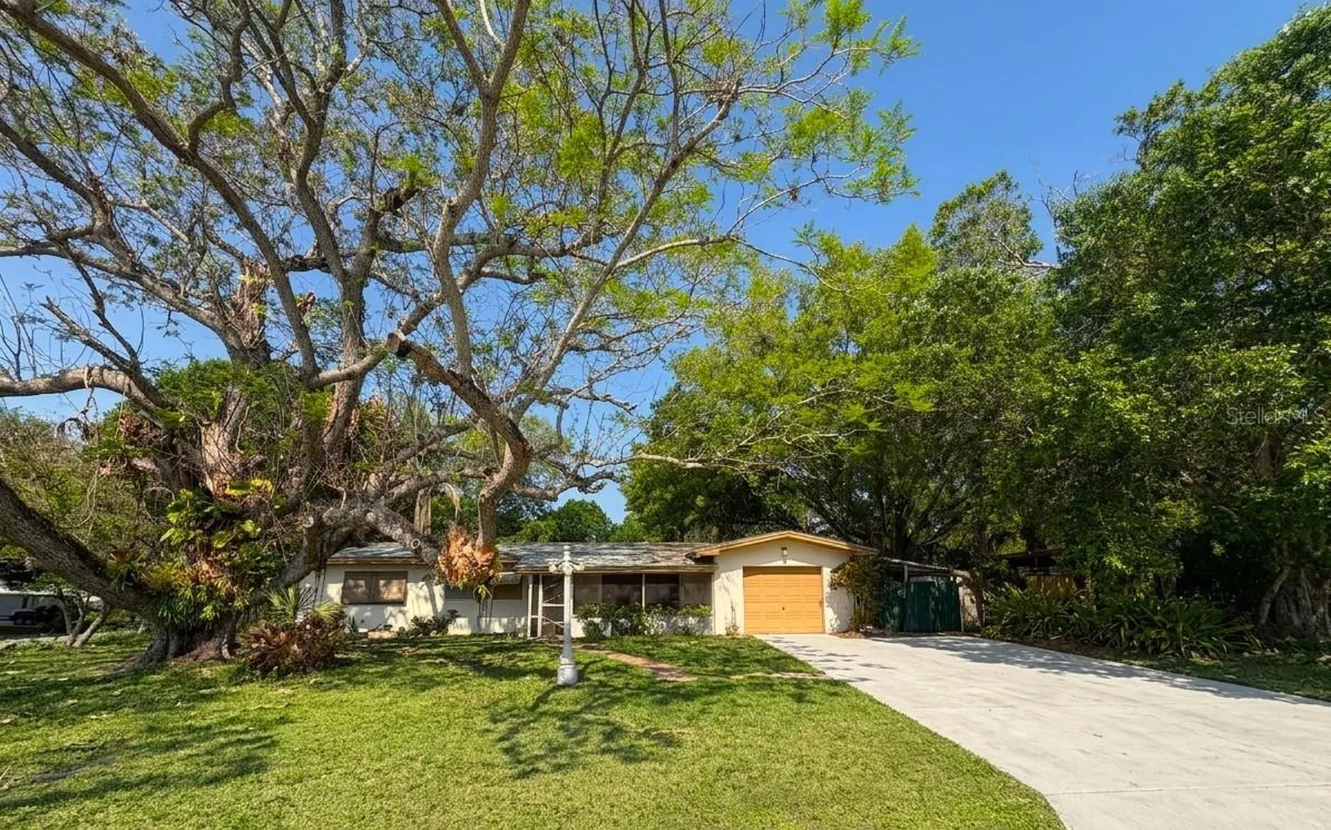 1799 Lake Circle Fort Pierce FL 34945