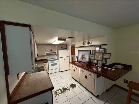 1799 Lake Circle Fort Pierce FL 34945