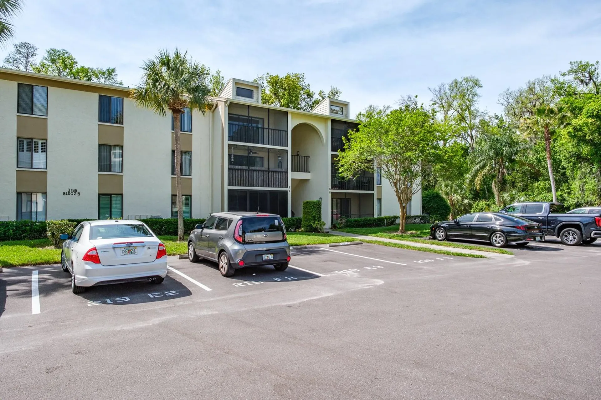 3166 Lake Pine Way S Tarpon Springs FL 34688
