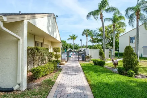 3166 Lake Pine Way S Tarpon Springs FL 34688
