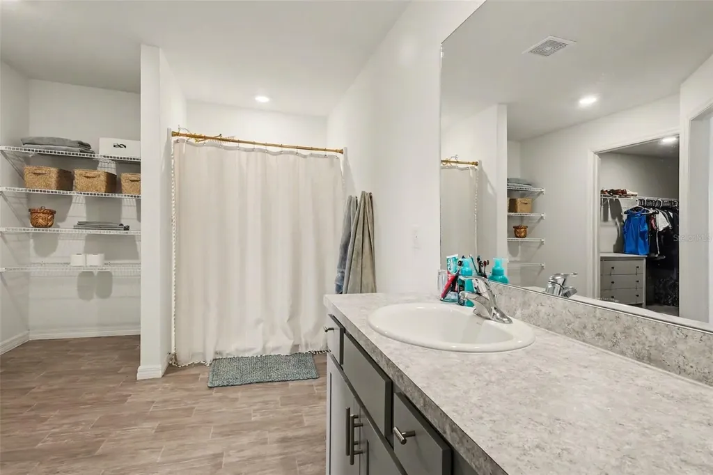 1409 NE 4th Place Cape Coral FL 33909