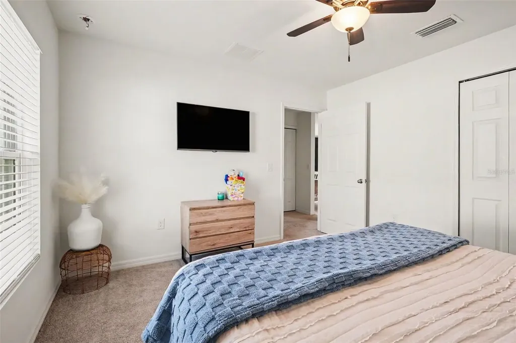 1409 NE 4th Place Cape Coral FL 33909