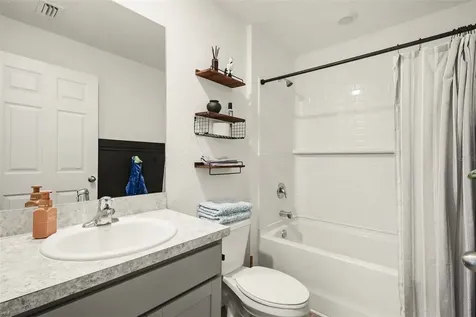 1409 NE 4th Place Cape Coral FL 33909