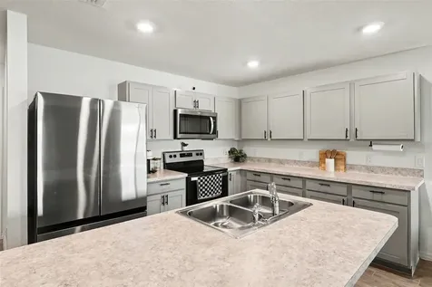 1409 NE 4th Place Cape Coral FL 33909