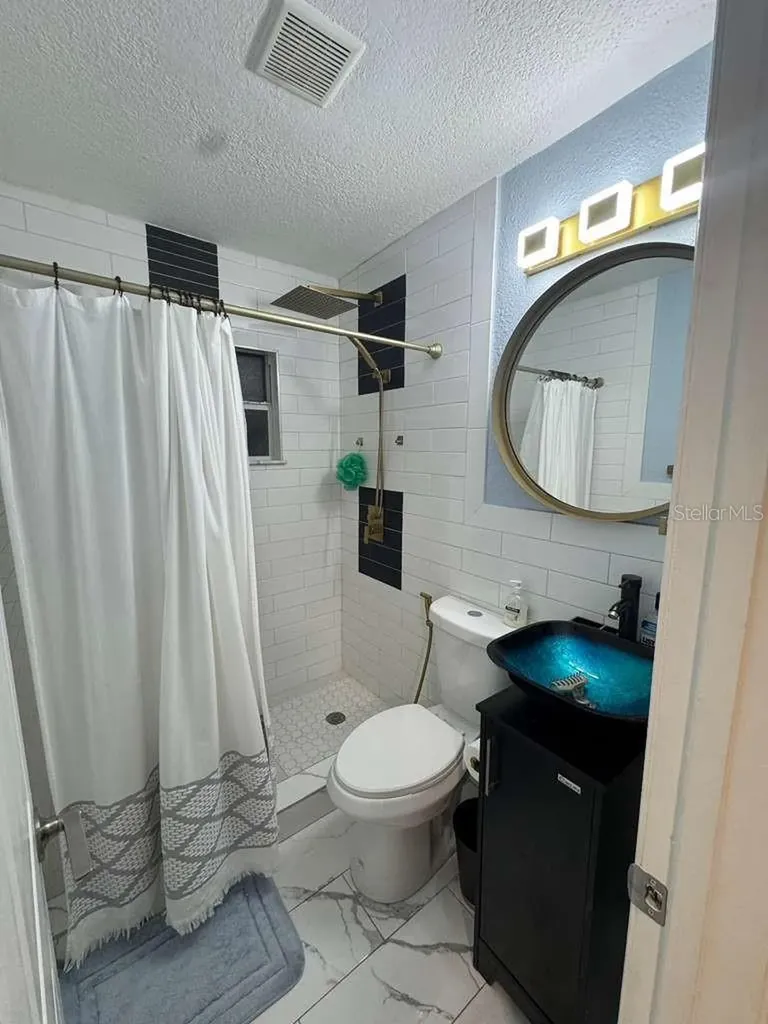 2593 38th Avenue N St Petersburg FL 33713