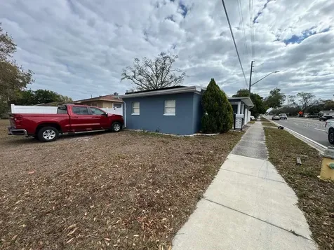 2593 38th Avenue N St Petersburg FL 33713