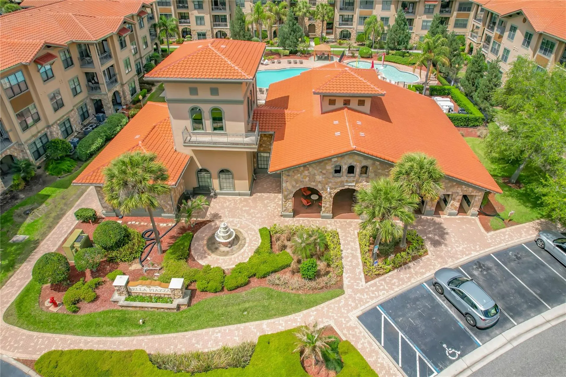910 Charo Parkway Davenport FL 33897