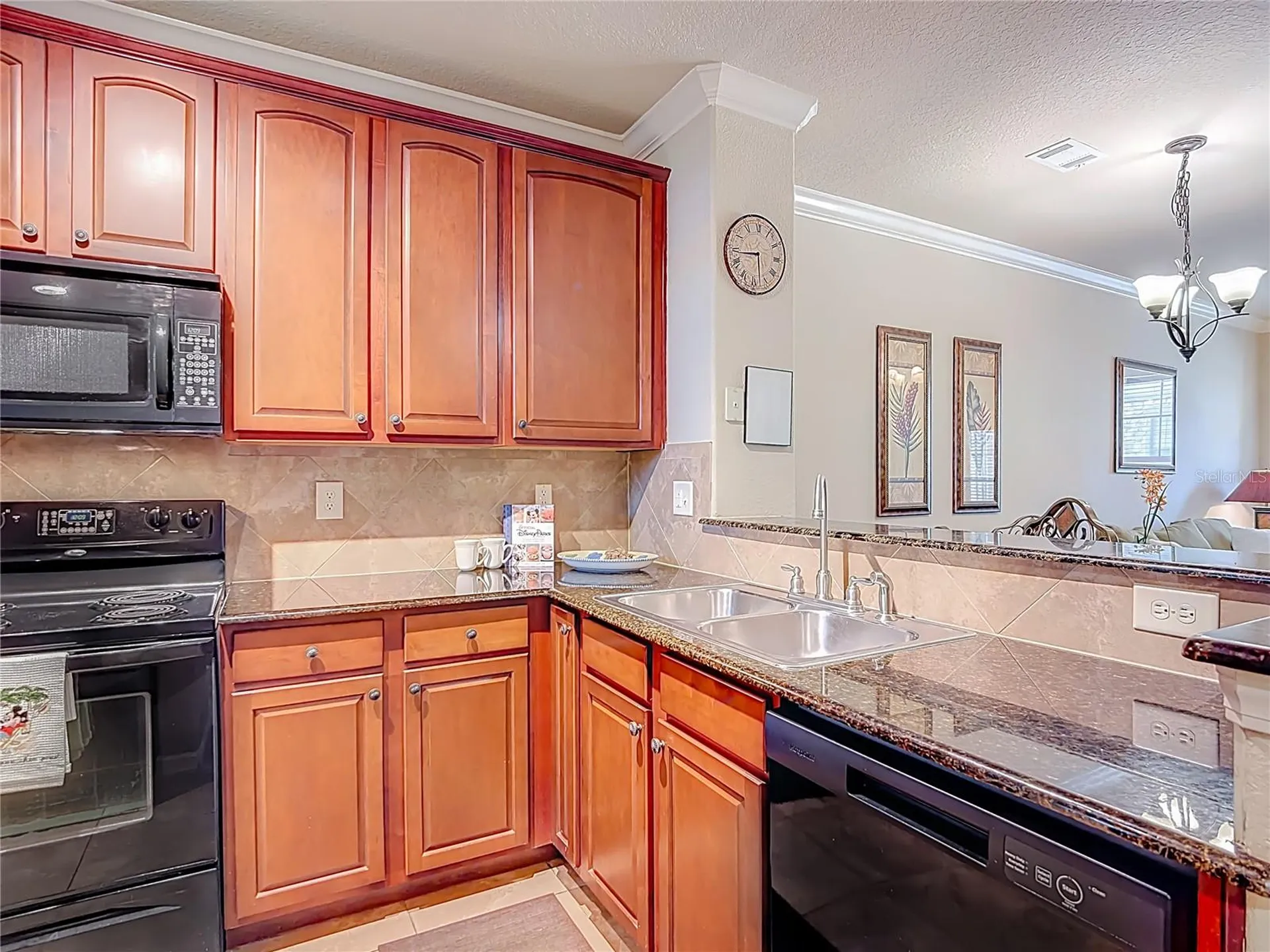 910 Charo Parkway Davenport FL 33897