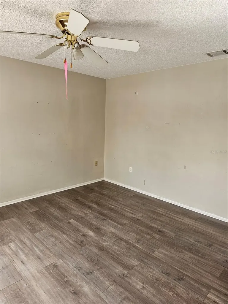 5833 Curry Ford Road Orlando FL 32822
