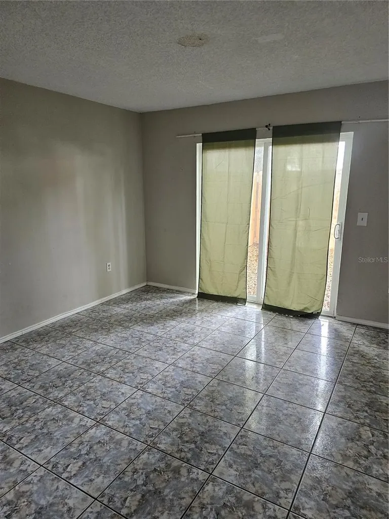 5833 Curry Ford Road Orlando FL 32822