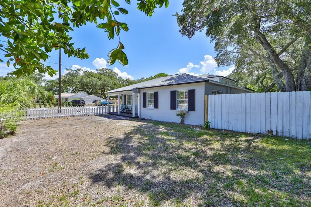 3631 Park Street N St Petersburg FL 33710