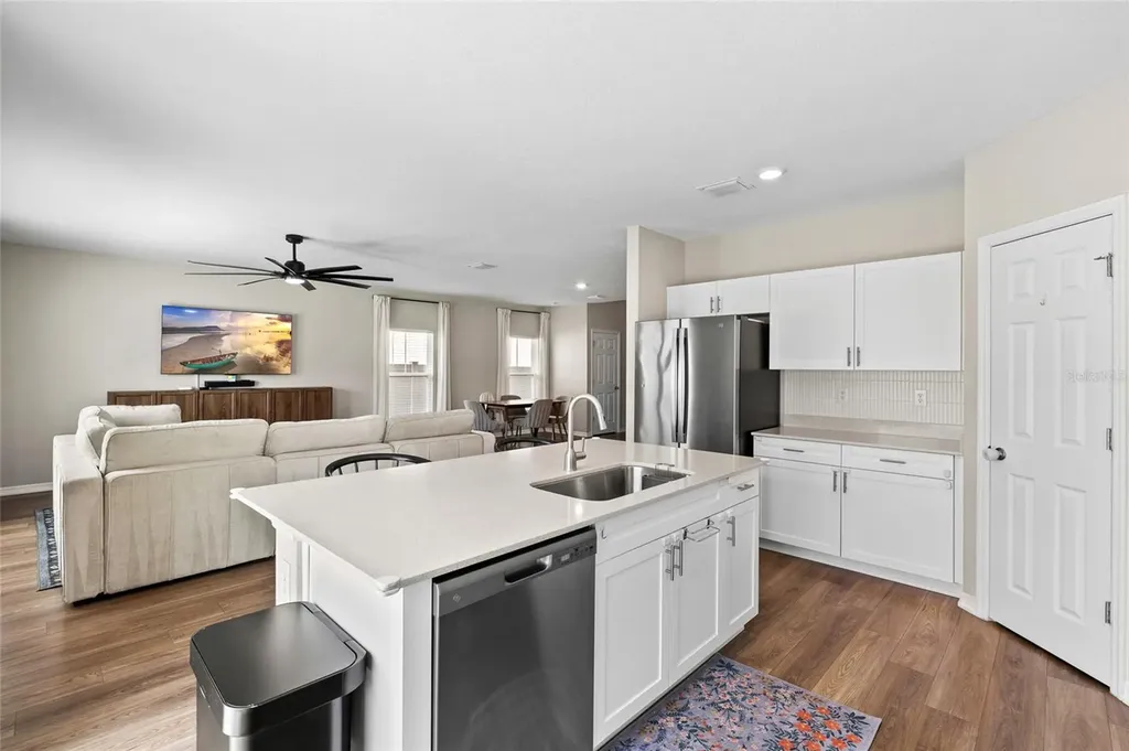 12943 Camarillo Place Lithia FL 33547