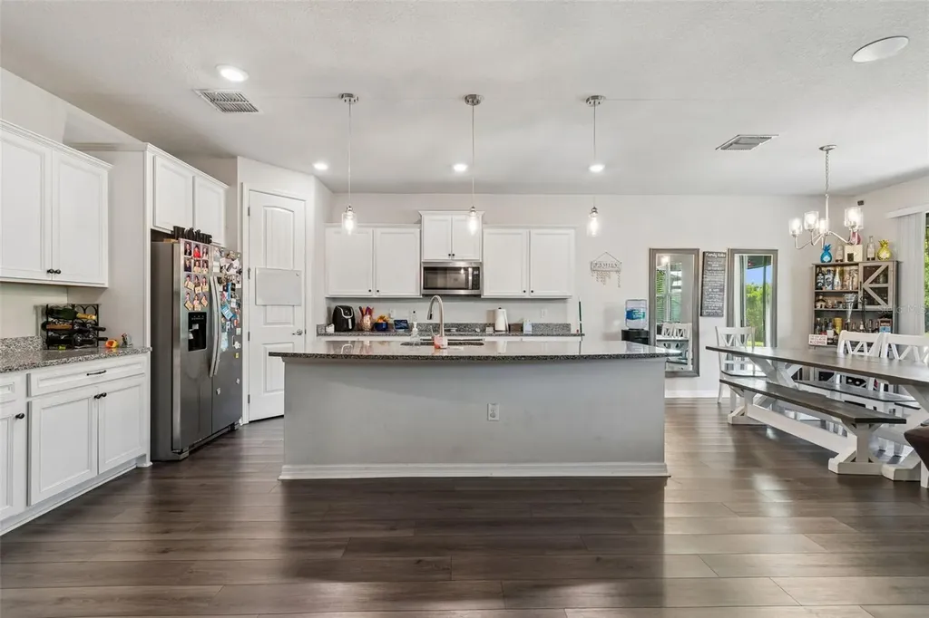 7604 Pool Compass Loop Wesley Chapel FL 33545
