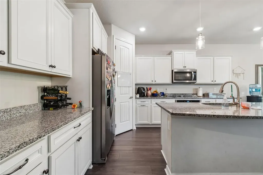 7604 Pool Compass Loop Wesley Chapel FL 33545