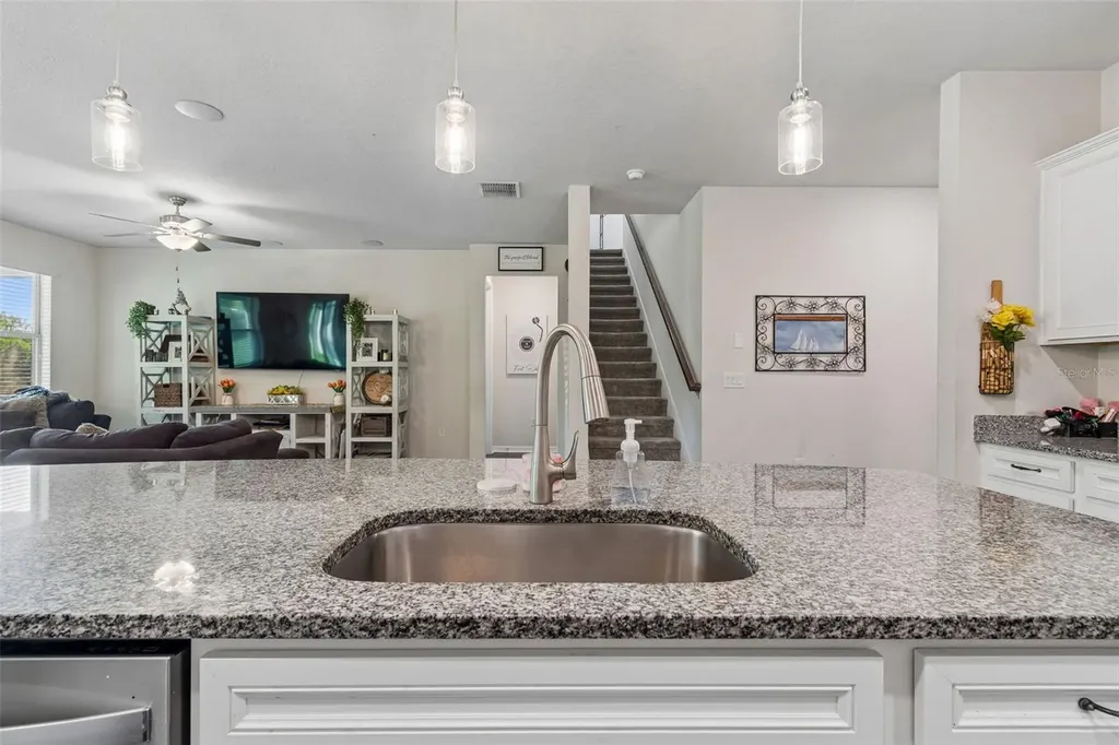 7604 Pool Compass Loop Wesley Chapel FL 33545