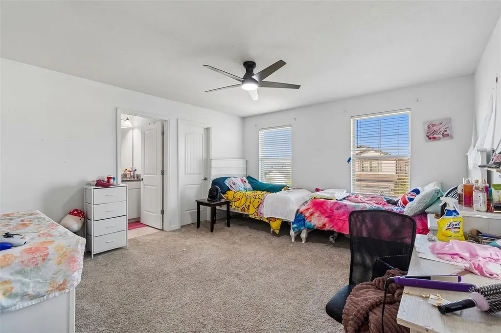 7604 Pool Compass Loop Wesley Chapel FL 33545