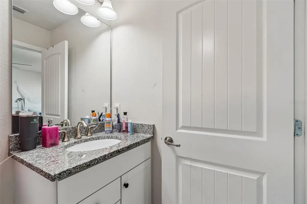 7604 Pool Compass Loop Wesley Chapel FL 33545