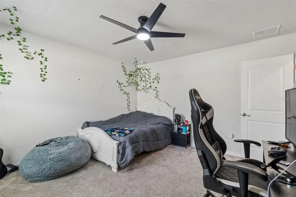 7604 Pool Compass Loop Wesley Chapel FL 33545