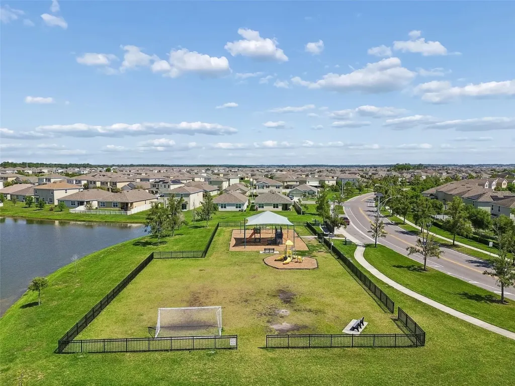 7604 Pool Compass Loop Wesley Chapel FL 33545