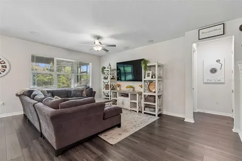 7604 Pool Compass Loop Wesley Chapel FL 33545