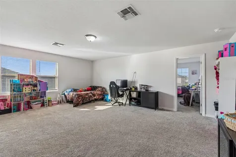 7604 Pool Compass Loop Wesley Chapel FL 33545