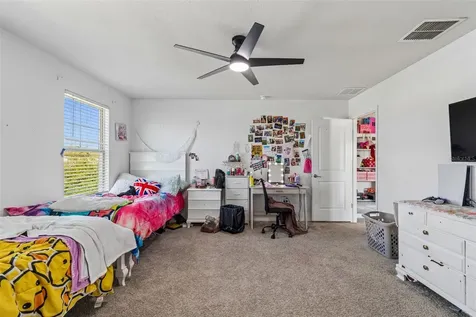 7604 Pool Compass Loop Wesley Chapel FL 33545