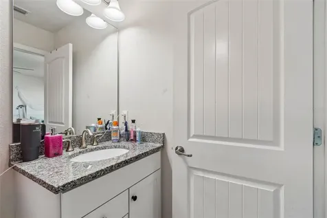 7604 Pool Compass Loop Wesley Chapel FL 33545