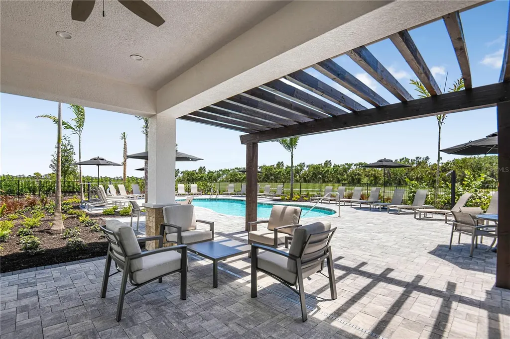 10605 Orbit Terrace Sarasota FL 34241