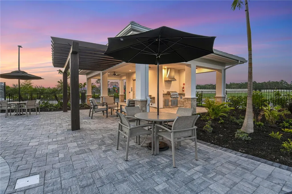 10605 Orbit Terrace Sarasota FL 34241