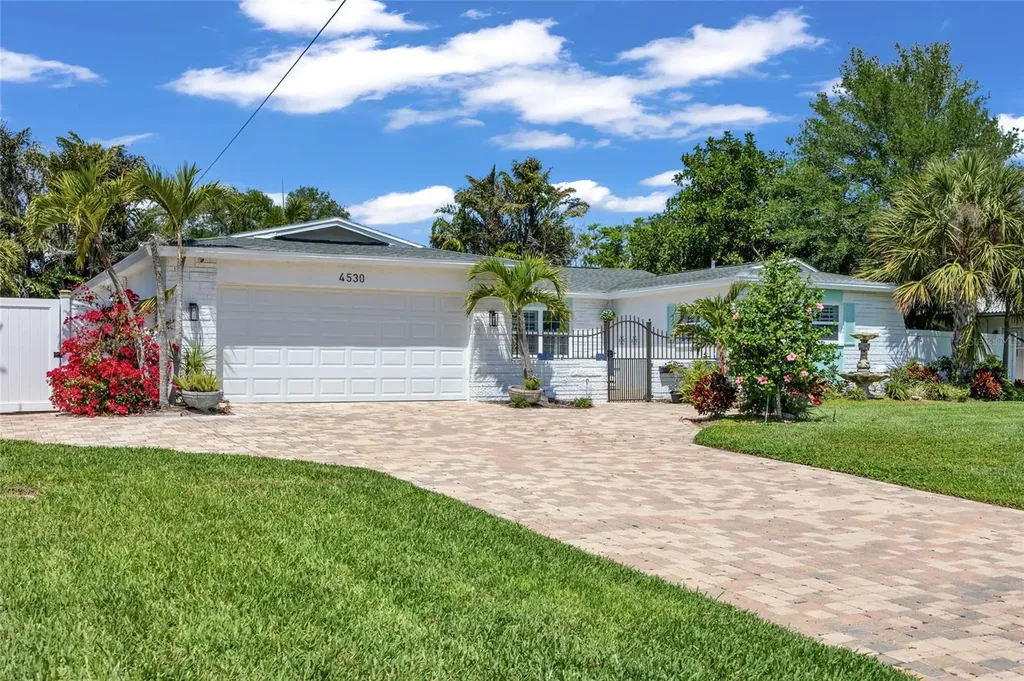 4530 Bayshore Boulevard NE St Petersburg FL 33703