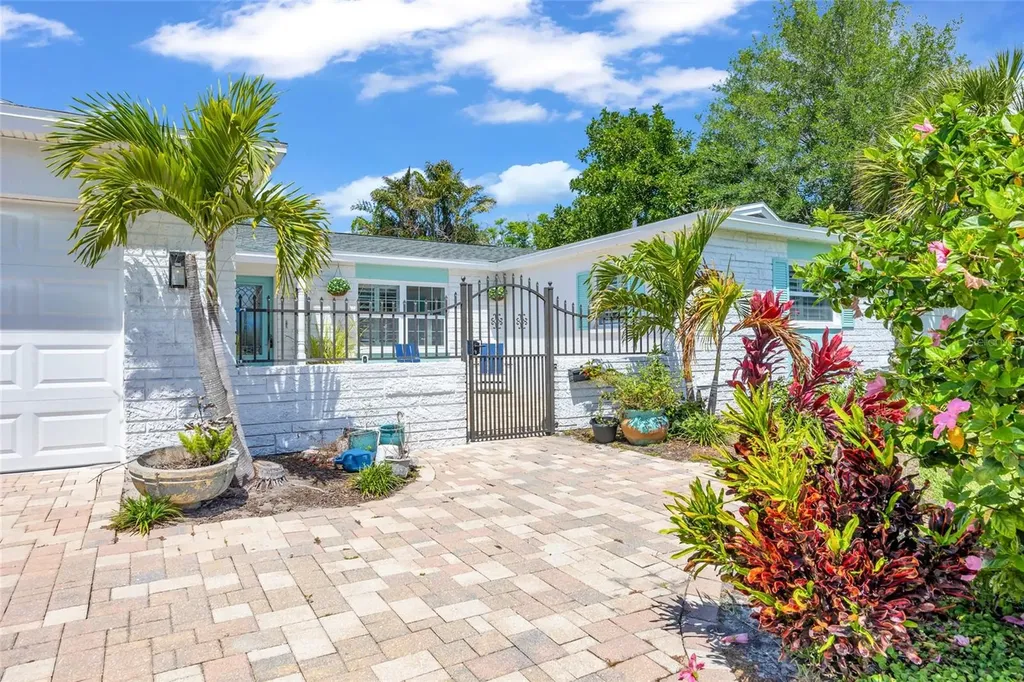 4530 Bayshore Boulevard NE St Petersburg FL 33703
