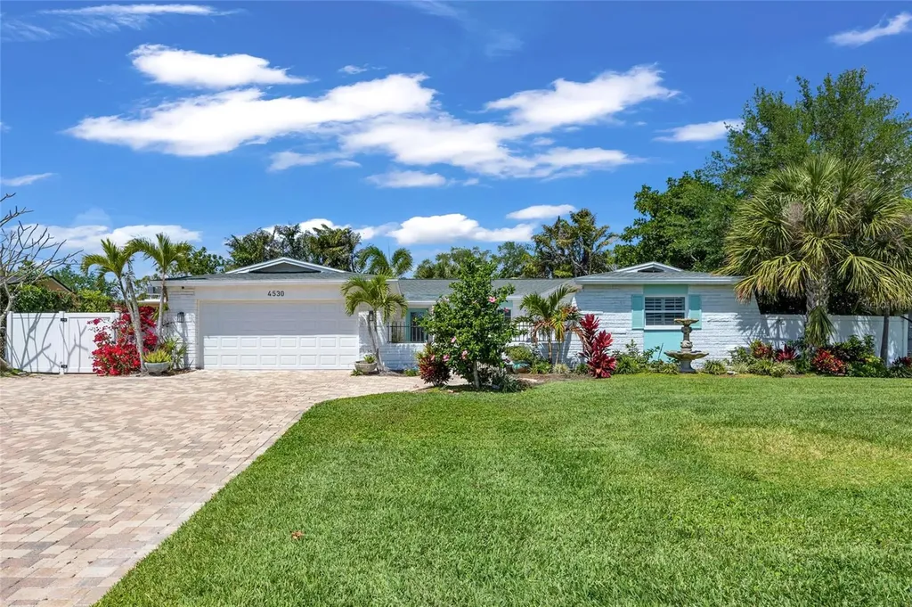 4530 Bayshore Boulevard NE St Petersburg FL 33703