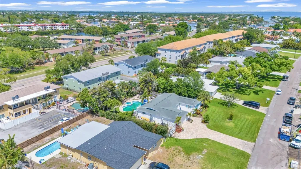 4530 Bayshore Boulevard NE St Petersburg FL 33703