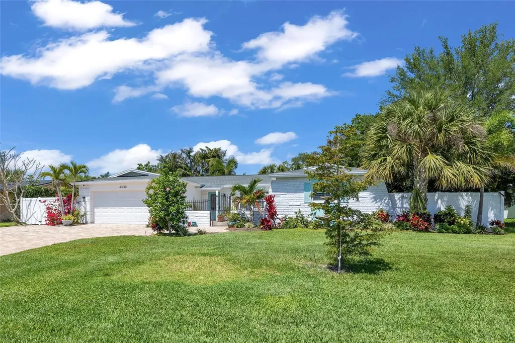 4530 Bayshore Boulevard NE St Petersburg FL 33703
