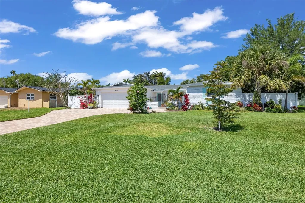 4530 Bayshore Boulevard NE St Petersburg FL 33703