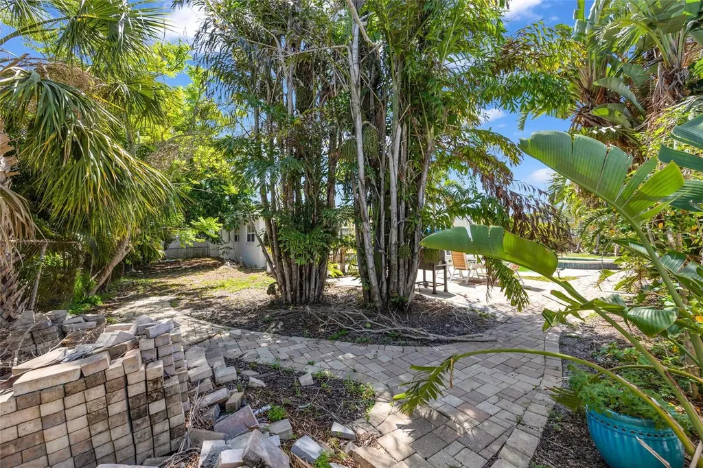 4530 Bayshore Boulevard NE St Petersburg FL 33703