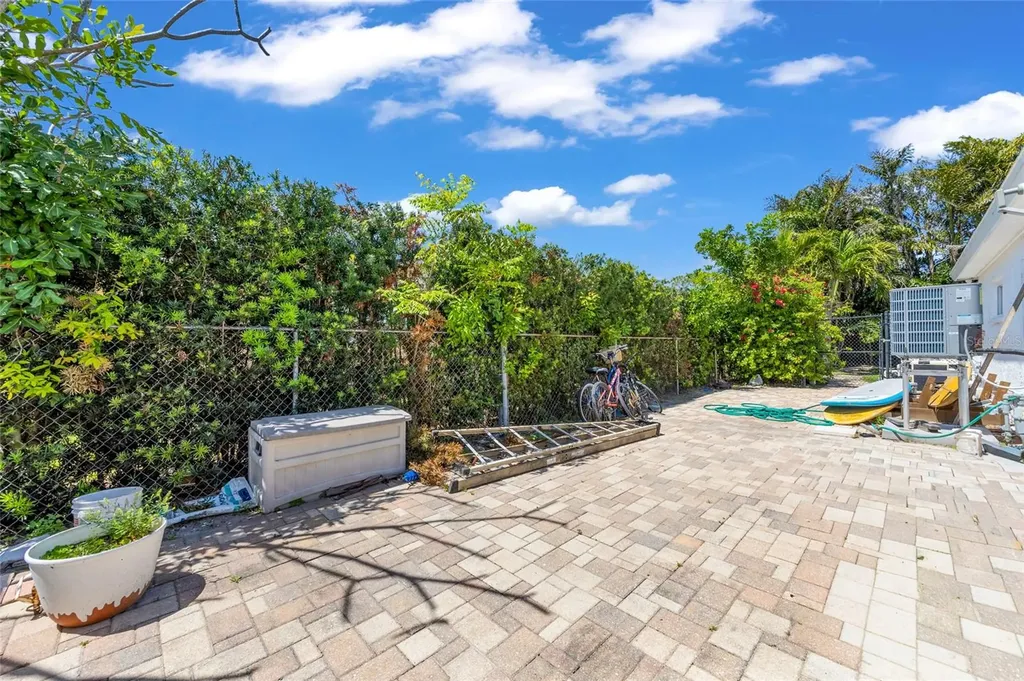 4530 Bayshore Boulevard NE St Petersburg FL 33703