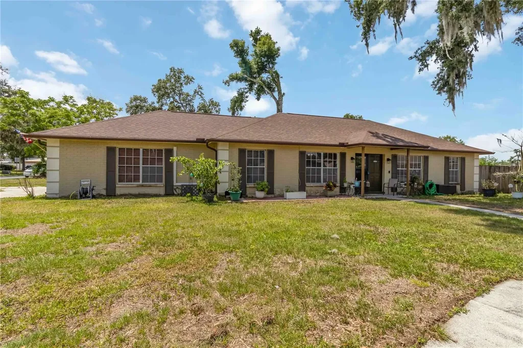 2935 Forest Circle Seffner FL 33584