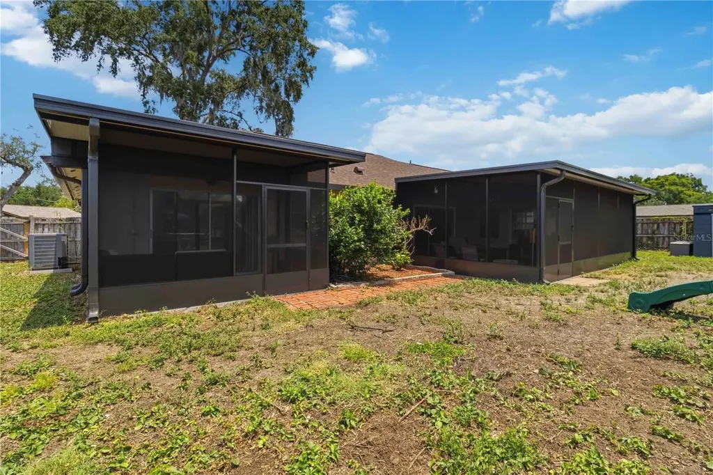 2935 Forest Circle Seffner FL 33584