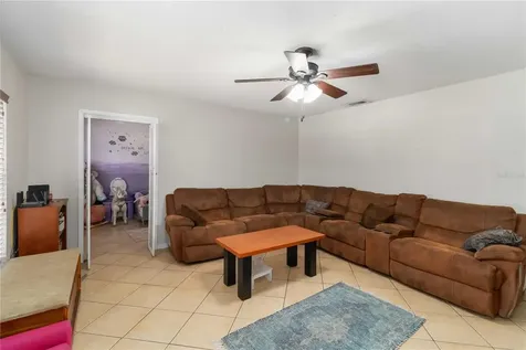 2935 Forest Circle Seffner FL 33584