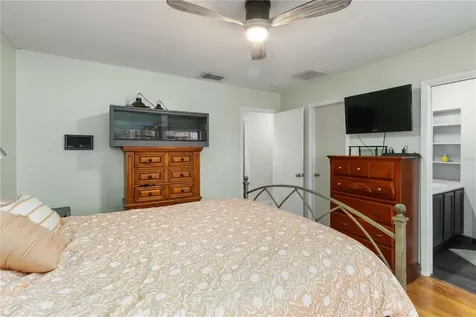 2935 Forest Circle Seffner FL 33584