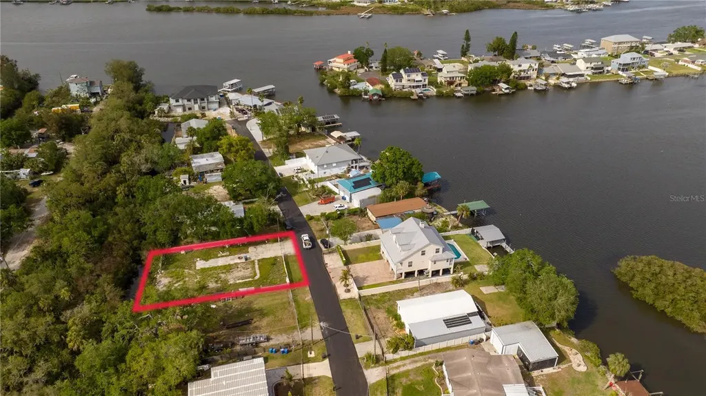9923 Alavista Drive Gibsonton FL 33534