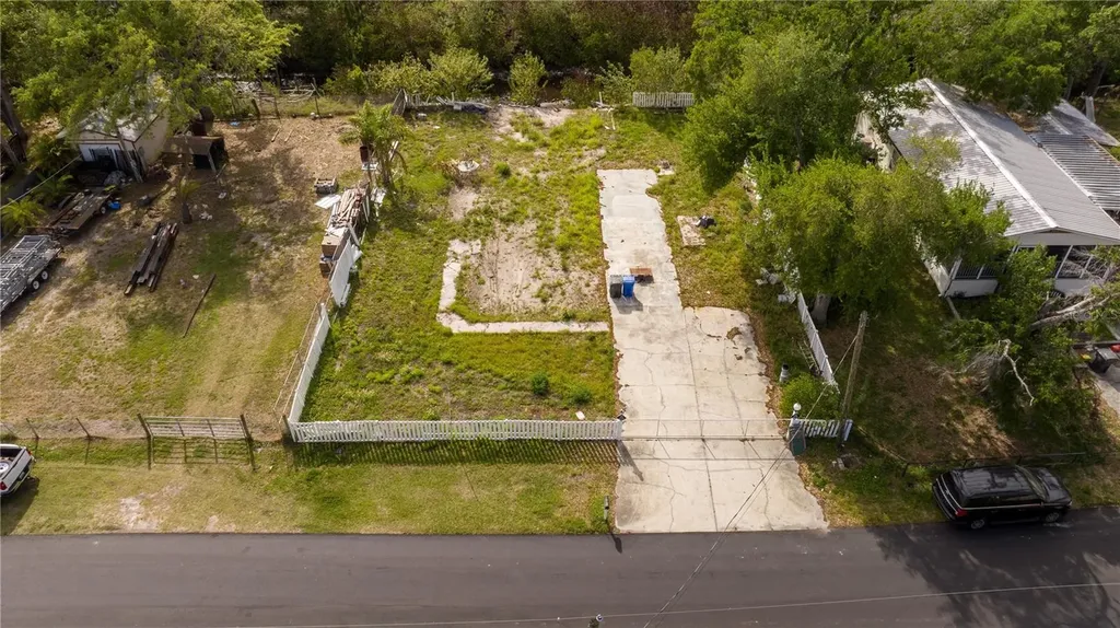 9923 Alavista Drive Gibsonton FL 33534